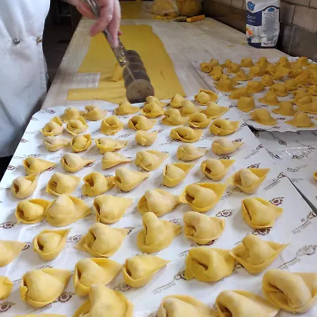 Corte Dei Landi * Cade