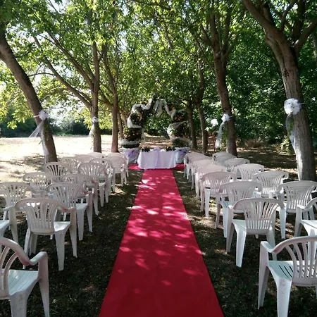 Corte Dei Landi Farma Cade